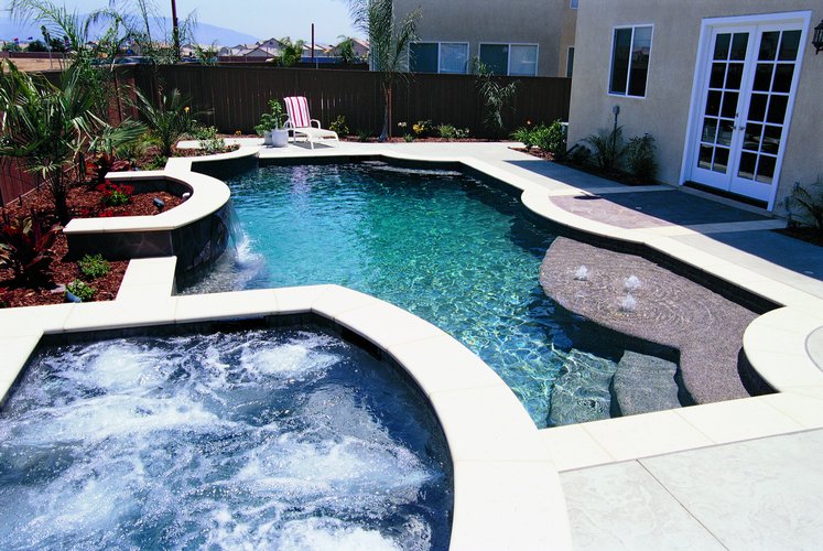 Tips for remodeling poolside