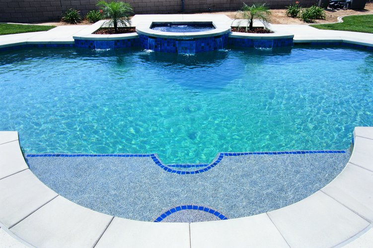 How to choose a pool builder