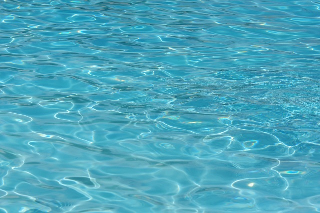 6 ways to conserve water in your pool